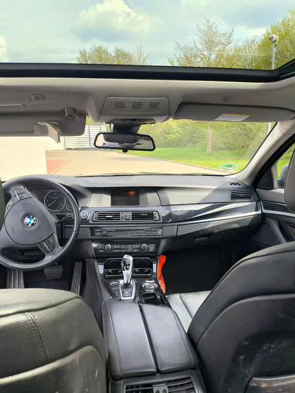 BMW 525