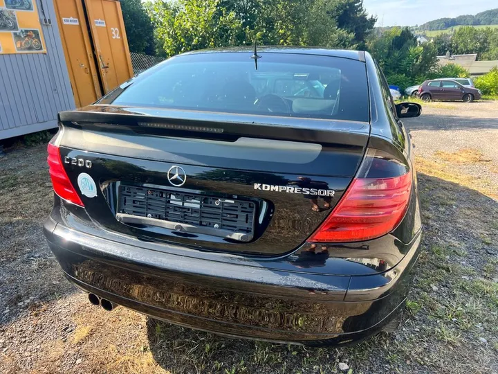 Mercedes-Benz C 200