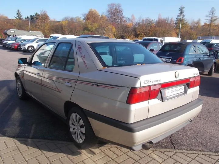 Alfa Romeo 155