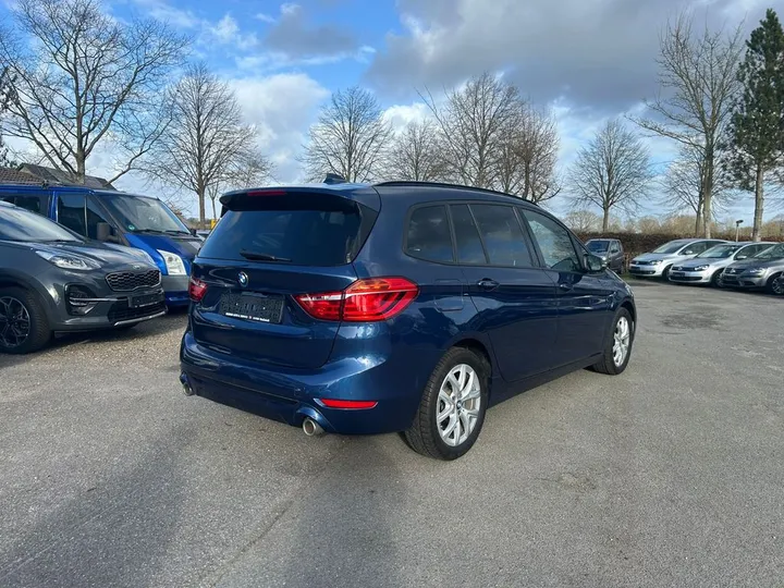 BMW 220