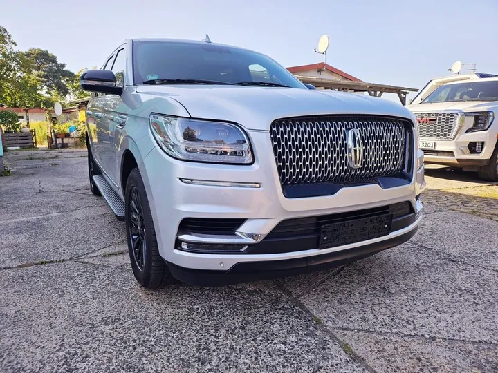 Lincoln Navigator