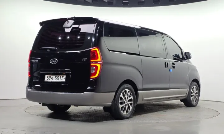 Hyundai Starex