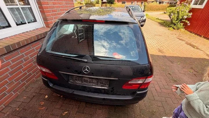 Mercedes-Benz E 280