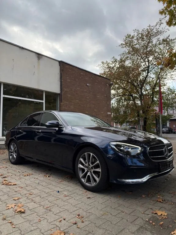 Mercedes-Benz E 200