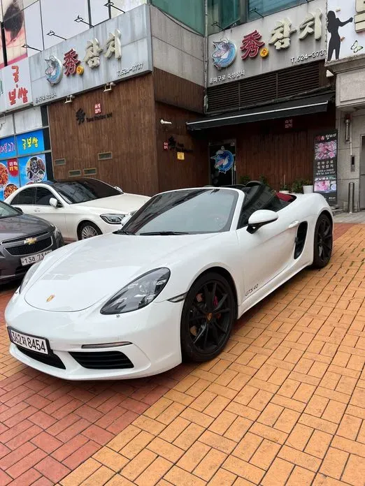 Porsche 718