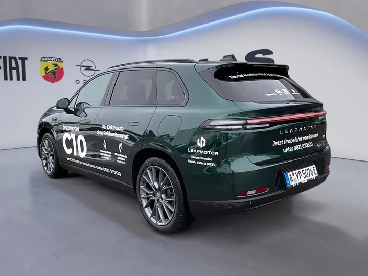 Leapmotor C10