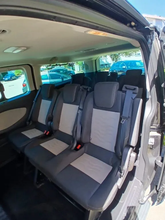 Ford Tourneo Custom