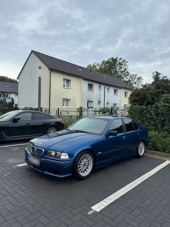 BMW 318
