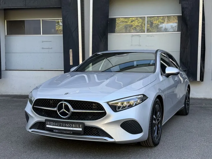 Mercedes-Benz A 220