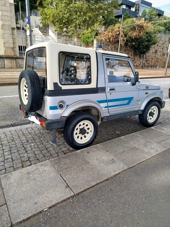 Suzuki SJ Samurai