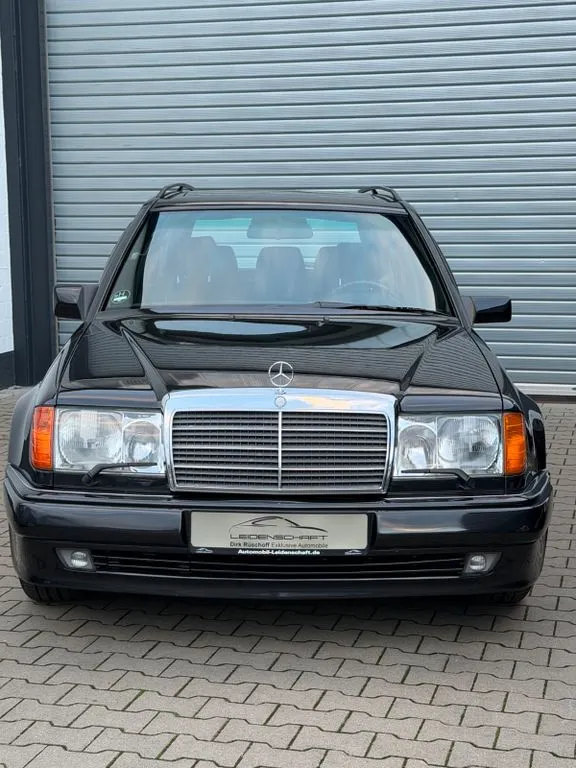 Mercedes-Benz E 500