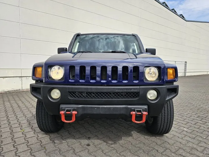 Hummer H3