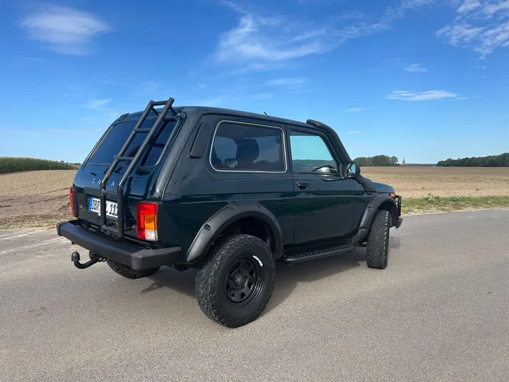 Lada Urban
