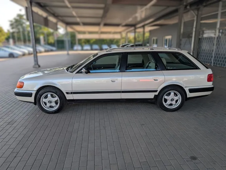 Audi 100