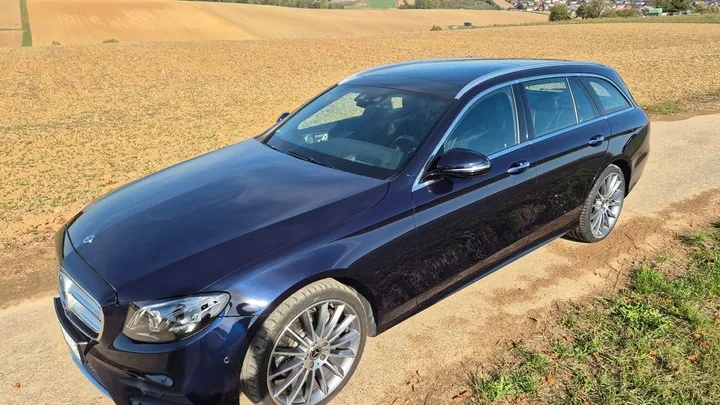 Mercedes-Benz E 220