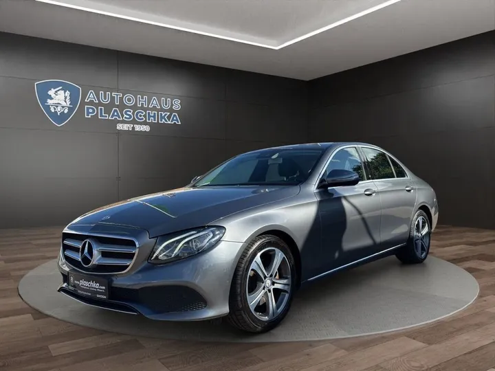Mercedes-Benz E 220