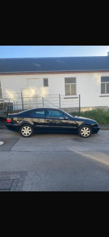 Mercedes-Benz CLK 230