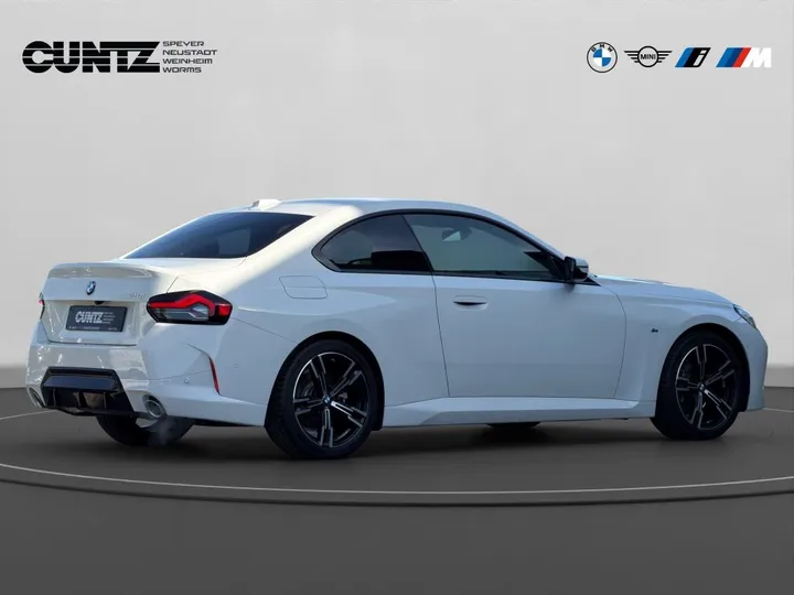 BMW 218