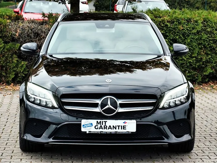 Mercedes-Benz C 220
