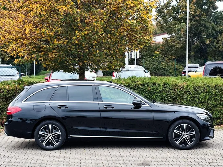 Mercedes-Benz C 220