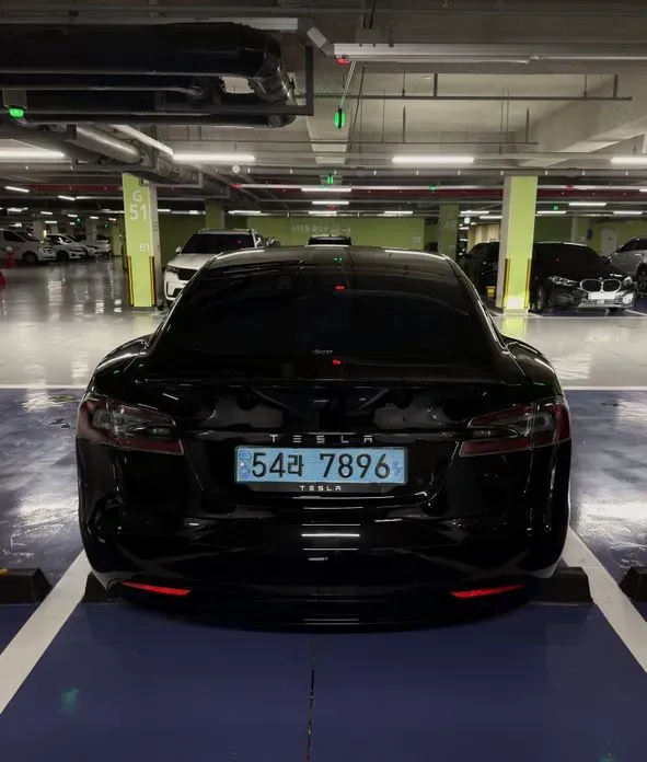 Tesla Model S