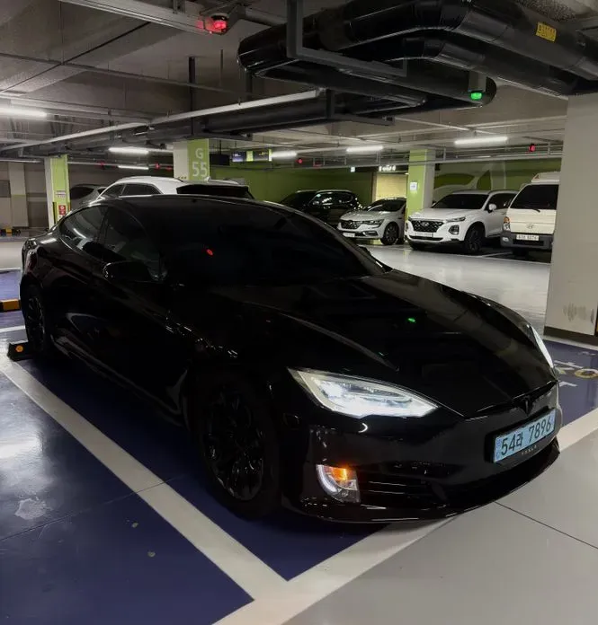 Tesla Model S