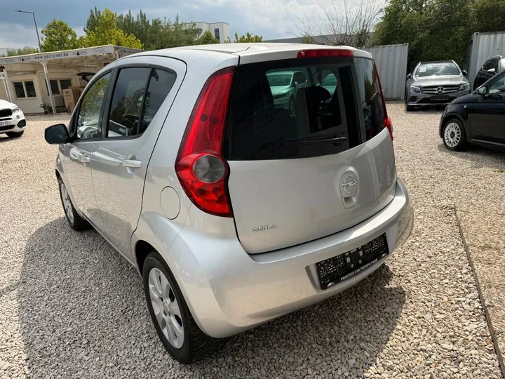 Opel Agila