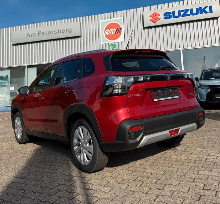 Suzuki (SX4) S-Cross