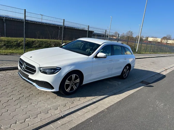Mercedes-Benz E 220
