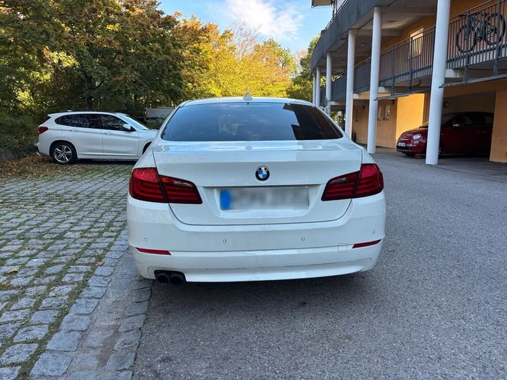 BMW 525