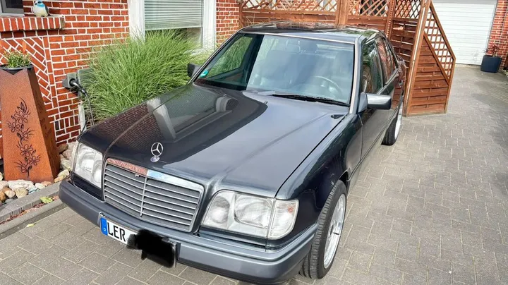 Mercedes-Benz 300