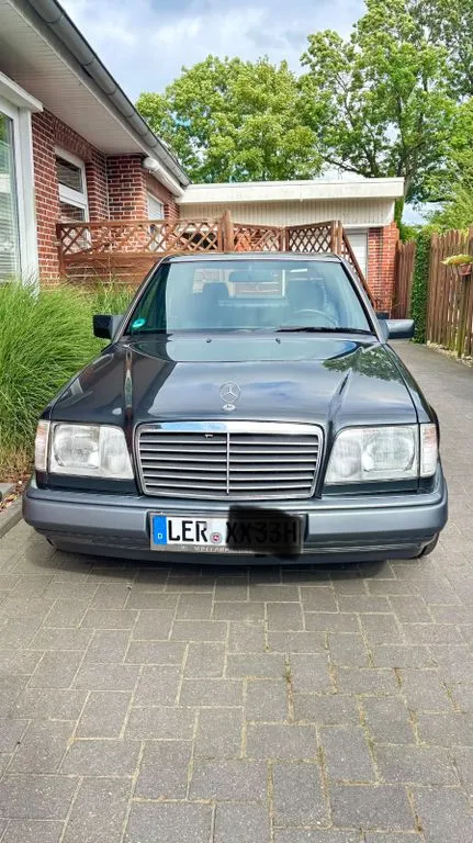 Mercedes-Benz 300