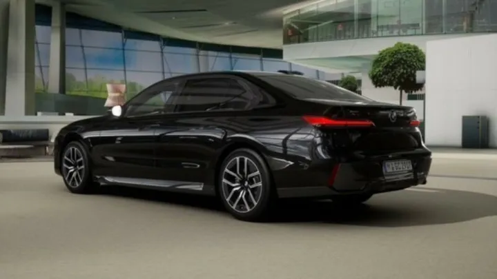 BMW 740
