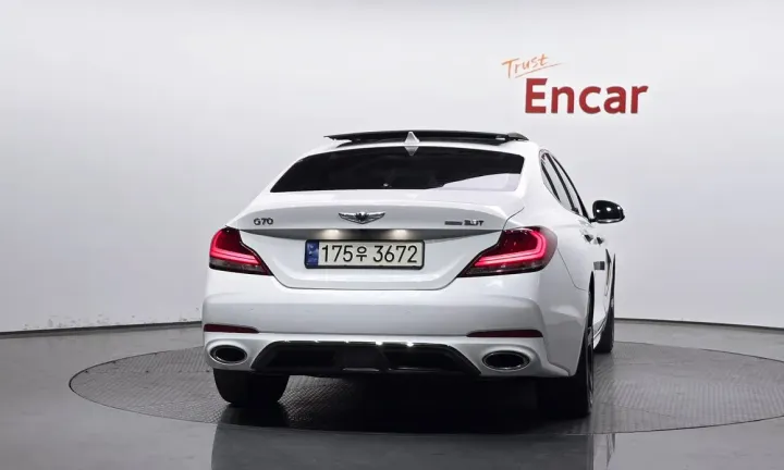 Genesis G70