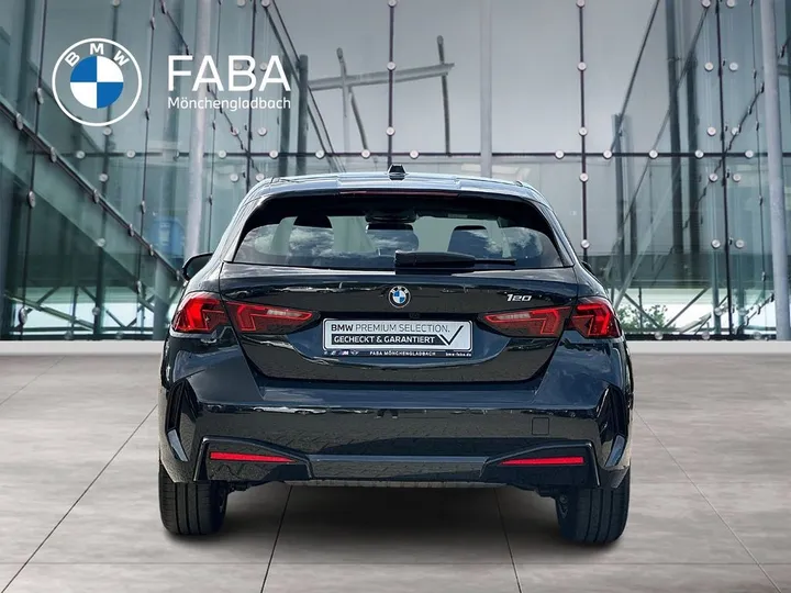 BMW 120