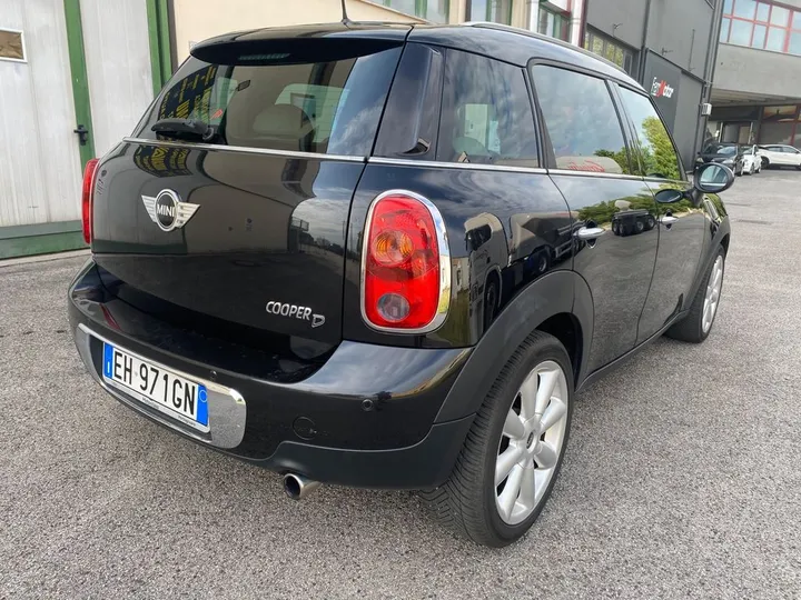 MINI Countryman D (Cooper)