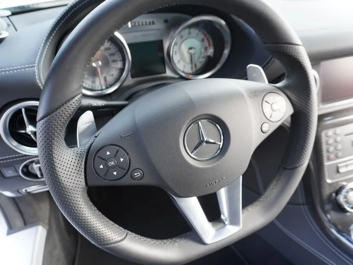 Mercedes-Benz SLS AMG