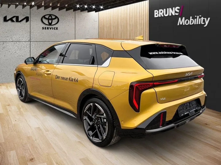 Kia K4