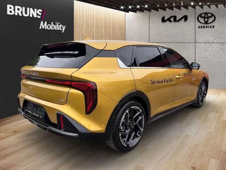 Kia K4