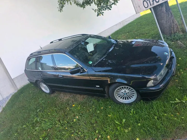 BMW 530
