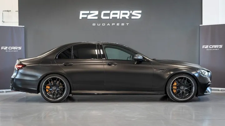 Mercedes-Benz E 63 AMG