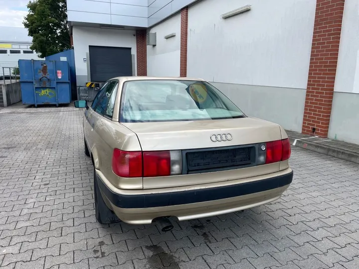 Audi 80