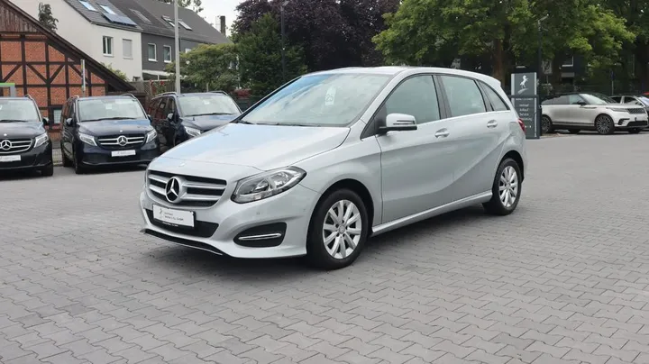 Mercedes-Benz B 220