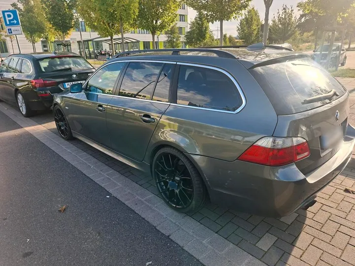 BMW 525