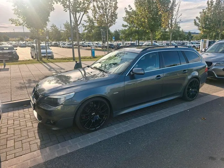 BMW 525
