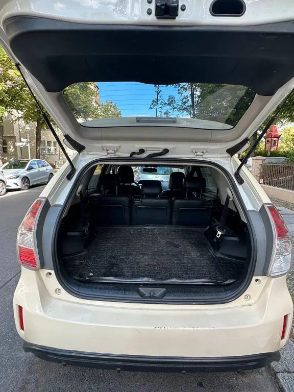 Toyota Prius+