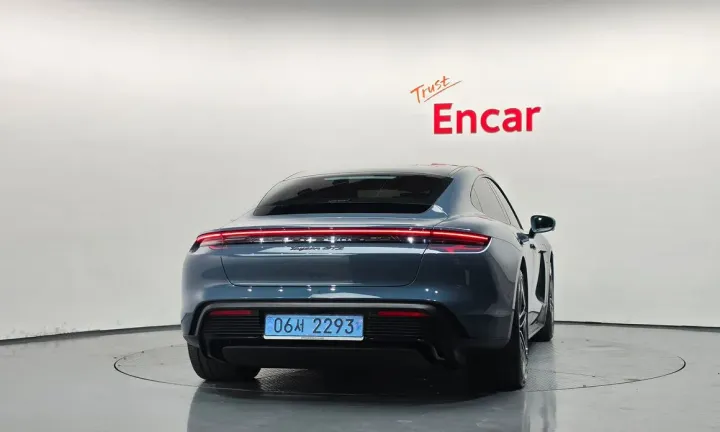 Porsche Taycan