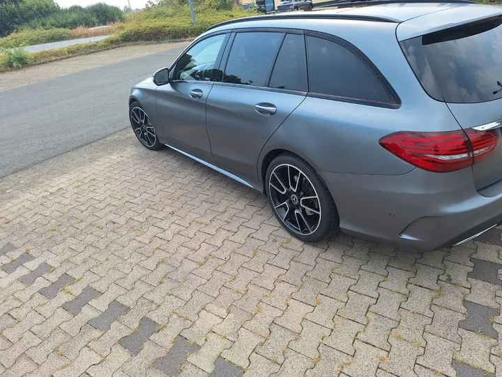 Mercedes-Benz C 220