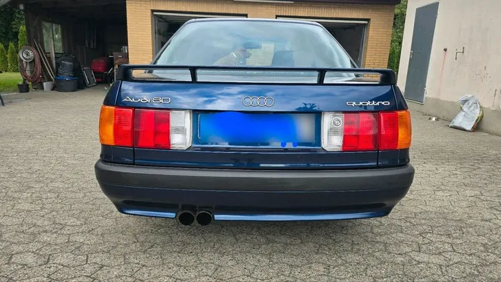 Audi 80