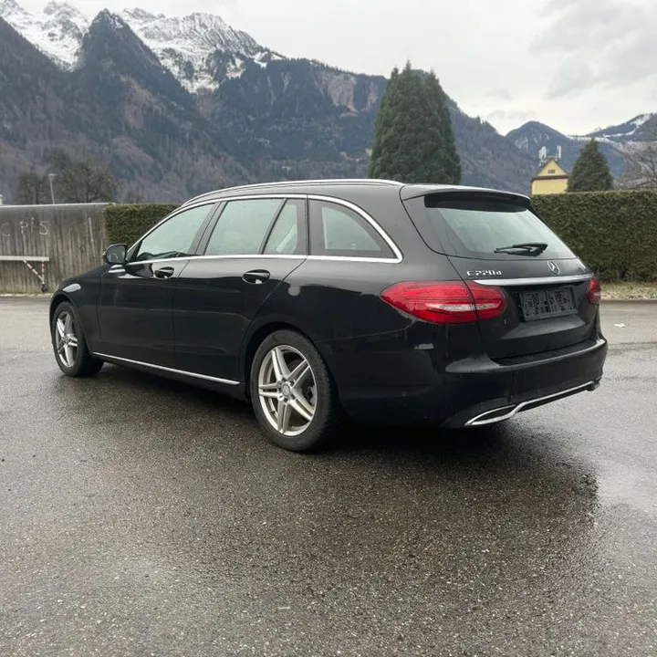 Mercedes-Benz C 220